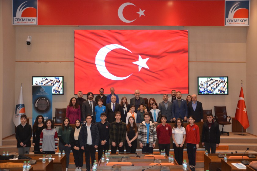 Çekmeköy’de ‘Keşfet, Müdahil Ol ve Paylaş’ Mottosuyla Gençlere Daima Öncelik Veriliyor  Çekmeköy Öğrenci Meclisi Toplantısı Gerçekleşti