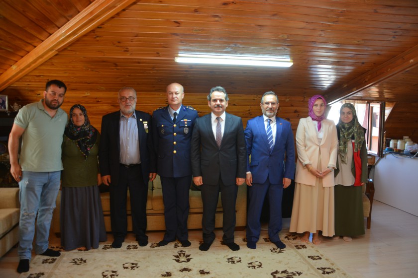 Gaziler Yaşayan Anıtlardır - Kaymakam Mehmet Nebi Kaya, Gazi Osman Terzi’yi Hanesinde Ziyaret Etti 